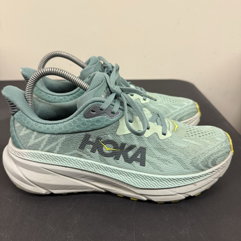Hoka One One Challenger ATR 7 Womens Size 8.5 B Running Shoes